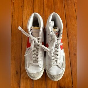 Nike Blazer Mid 77 Sneakers